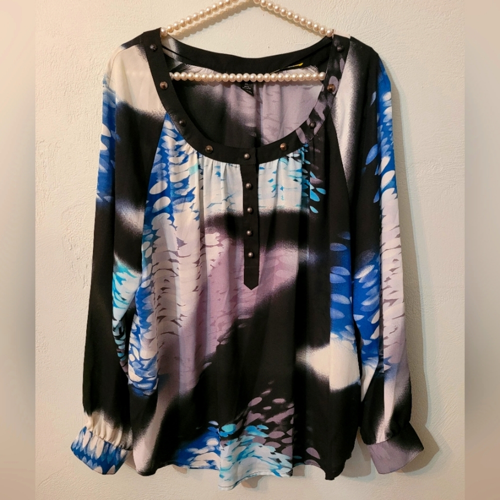Style & Co. Unique Pattern Flowy Top! - image 1
